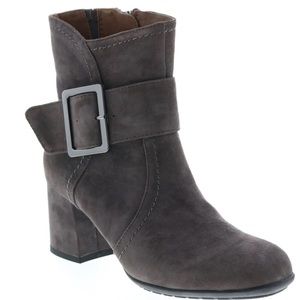 EARTHIES - Dark Slate Athena Suede Bootie Size 10 - NEW